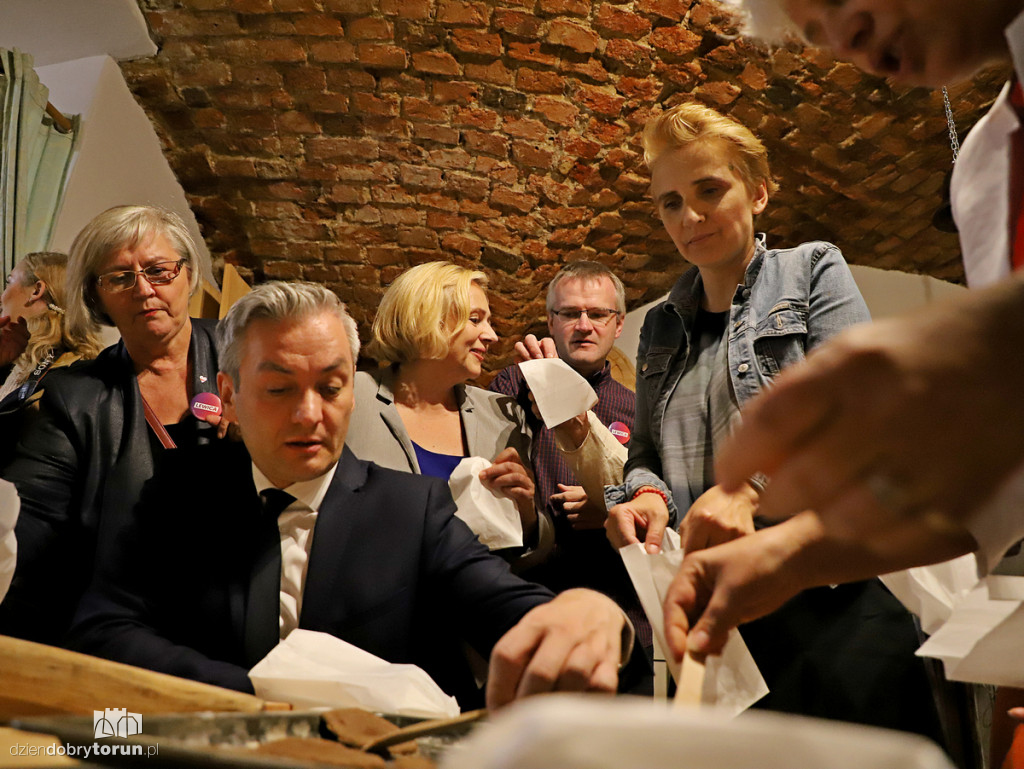 Politycy Lewicy wypiekali pierniki