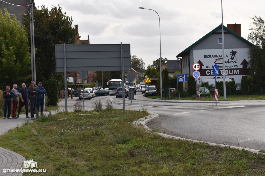 Wypadek na rondzie w Gniewkowie