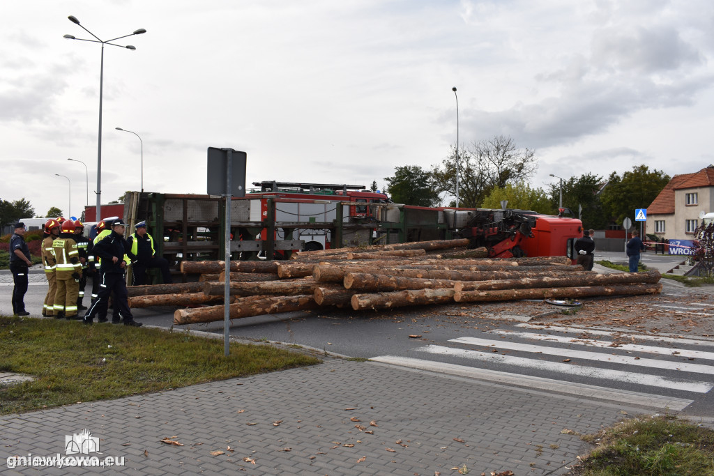 Wypadek na rondzie w Gniewkowie