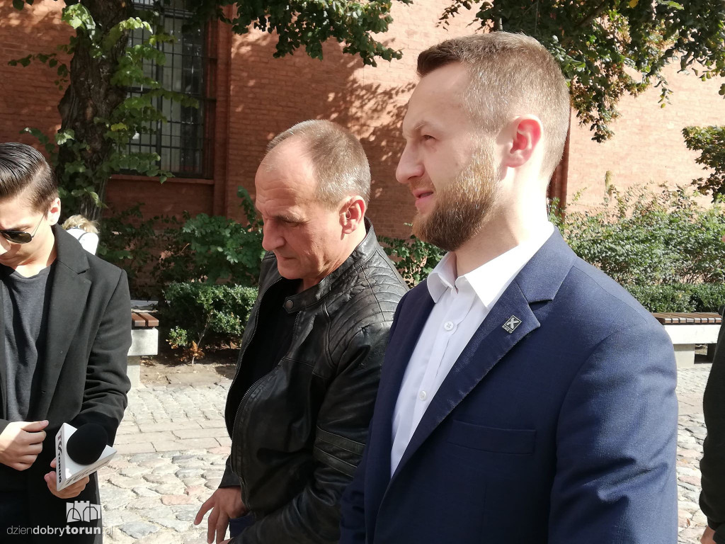 Konferencja Pawła Kukiza w Toruniu