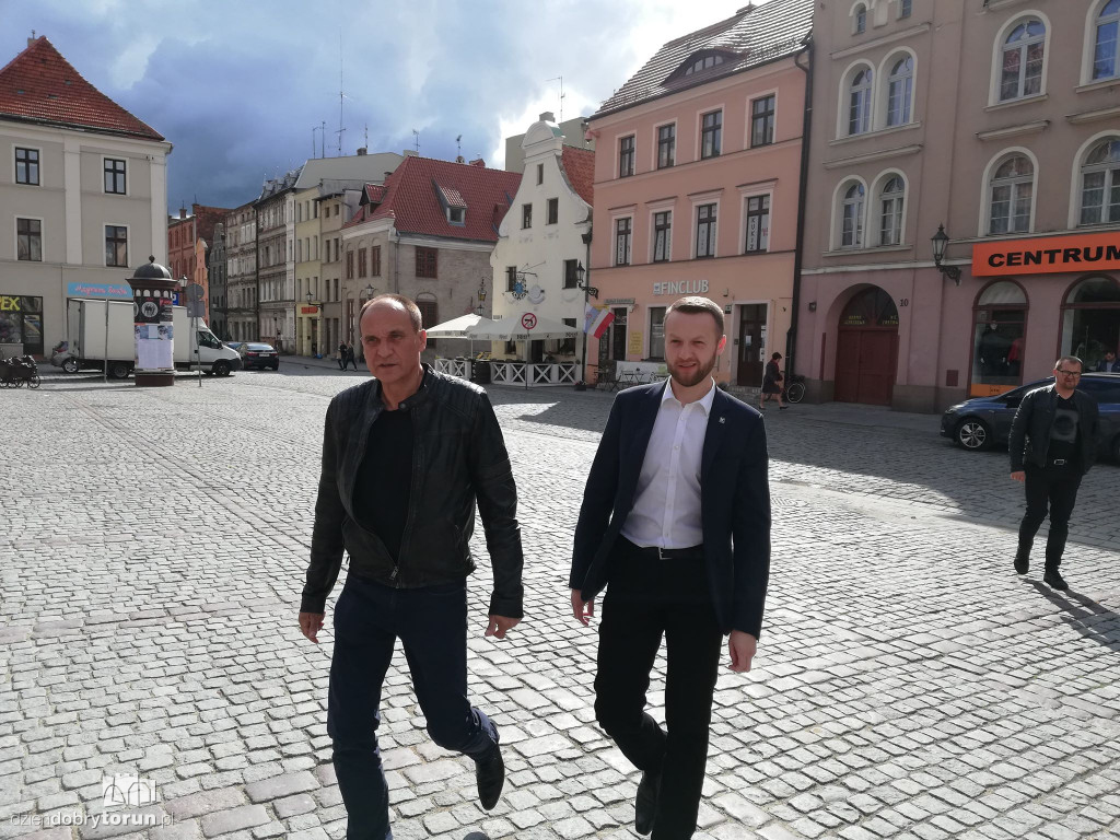 Konferencja Pawła Kukiza w Toruniu