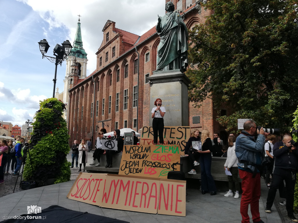 Młodzieżowy strajk klimatyczny w Toruniu