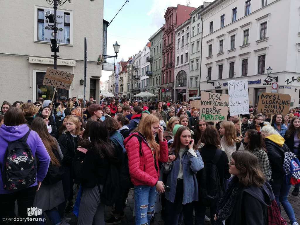 Młodzieżowy strajk klimatyczny w Toruniu