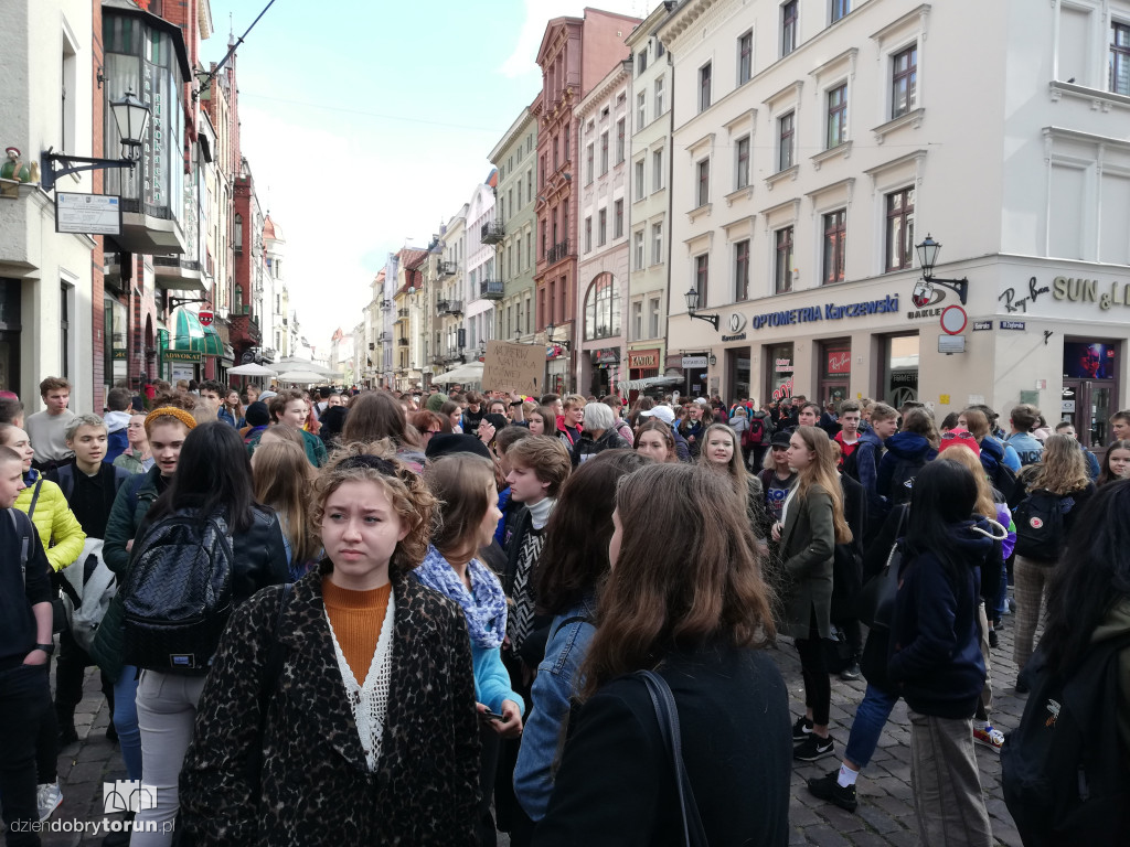 Młodzieżowy strajk klimatyczny w Toruniu