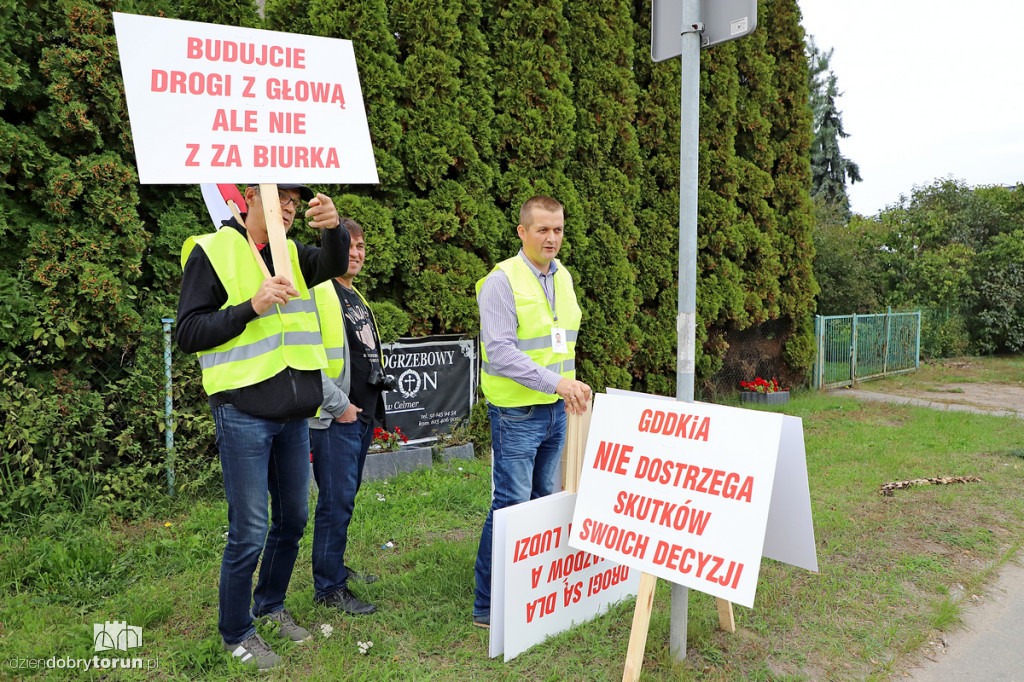 Protest mieszkańców na DK15 w Grębocinie