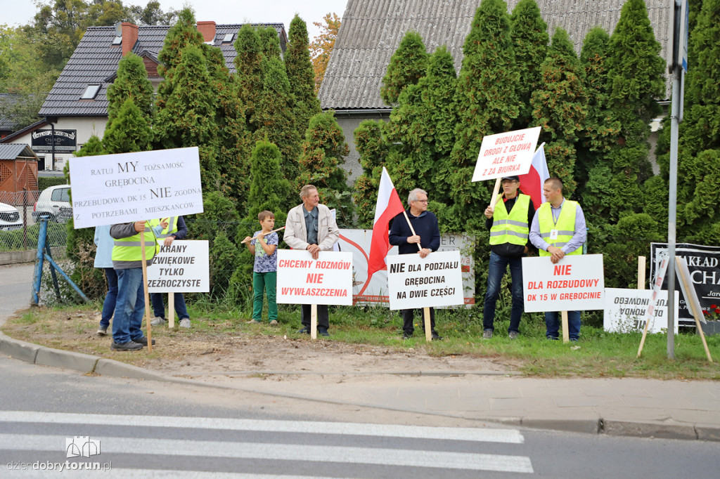 Protest mieszkańców na DK15 w Grębocinie