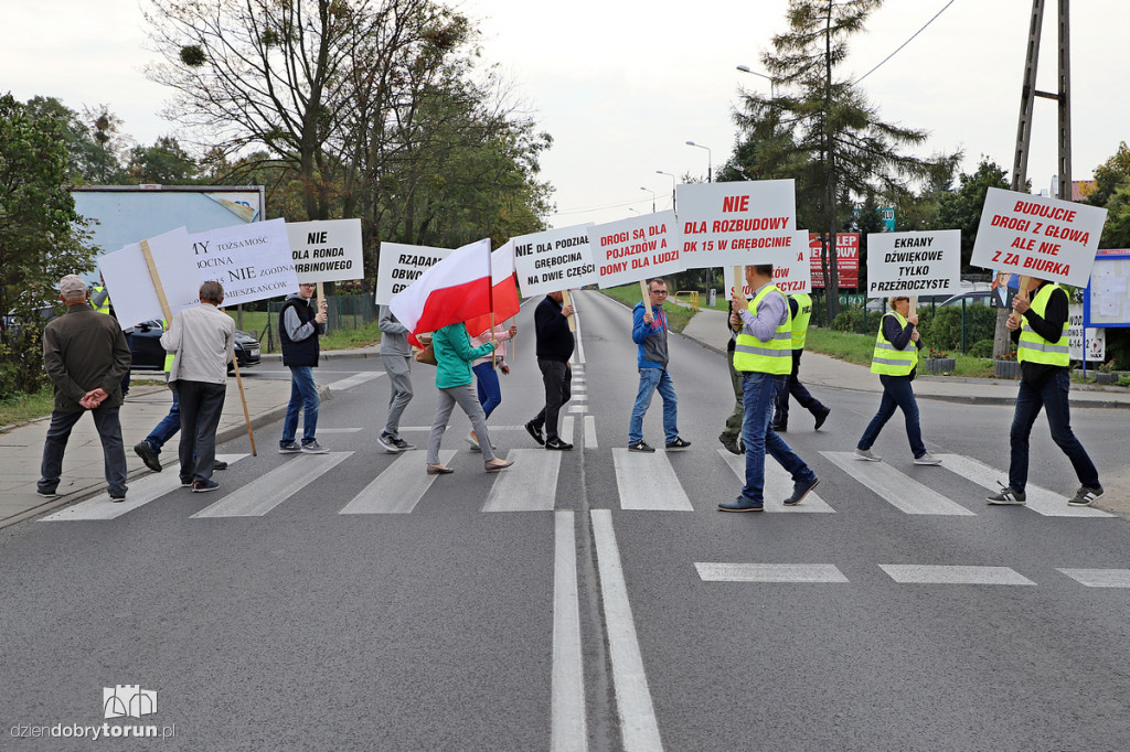 Protest mieszkańców na DK15 w Grębocinie