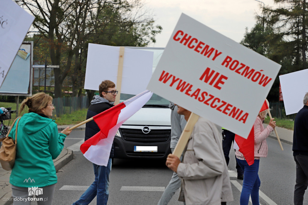 Protest mieszkańców na DK15 w Grębocinie