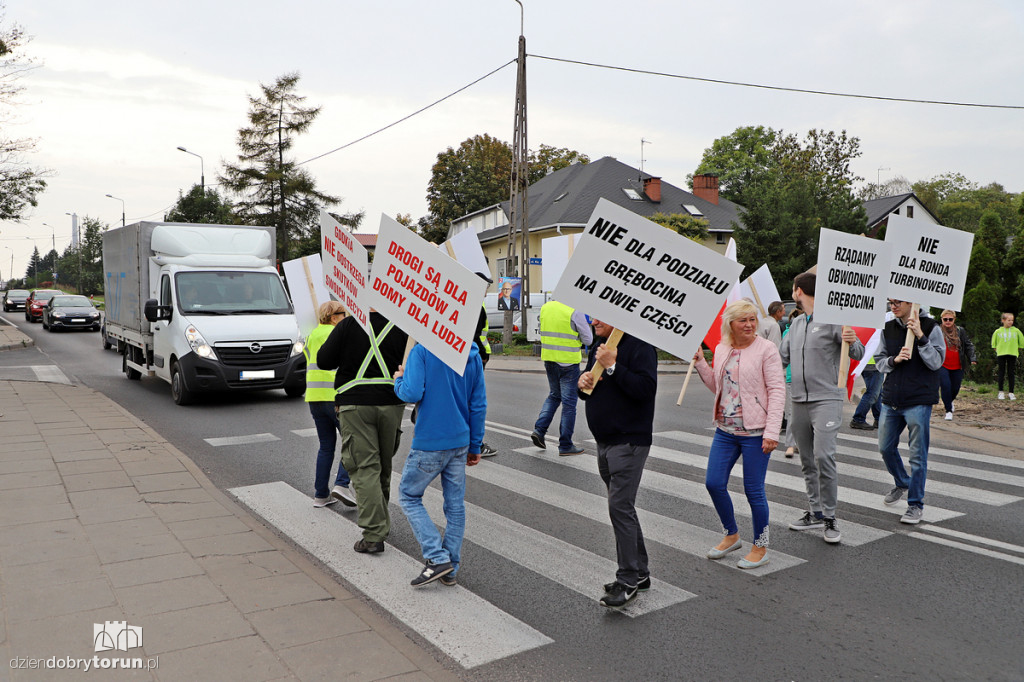 Protest mieszkańców na DK15 w Grębocinie