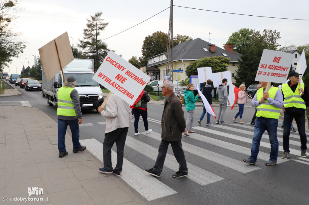 Protest mieszkańców na DK15 w Grębocinie
