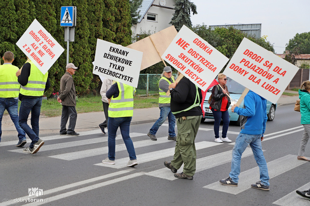 Protest mieszkańców na DK15 w Grębocinie