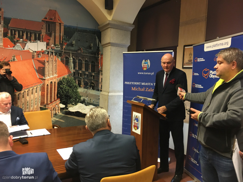 Podpisanie porozumienia w UM