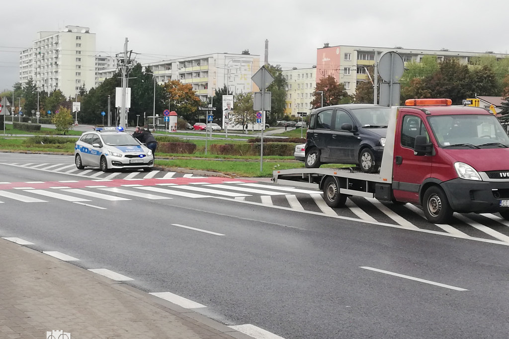 Stłuczka na rondzie Honorowych Dawców Krwi