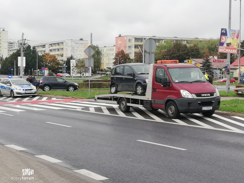 Stłuczka na rondzie Honorowych Dawców Krwi