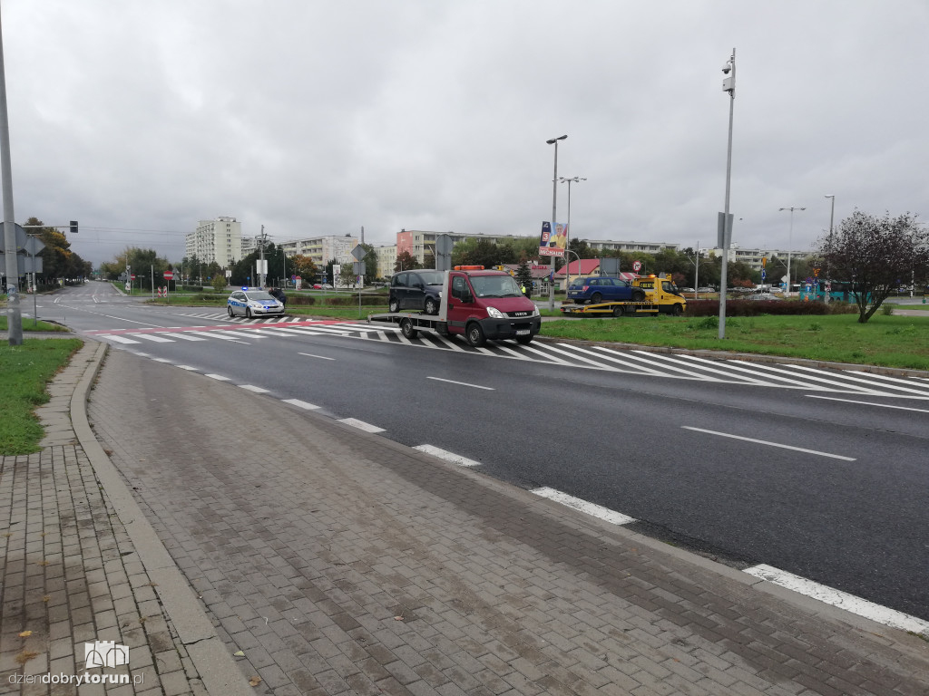 Stłuczka na rondzie Honorowych Dawców Krwi