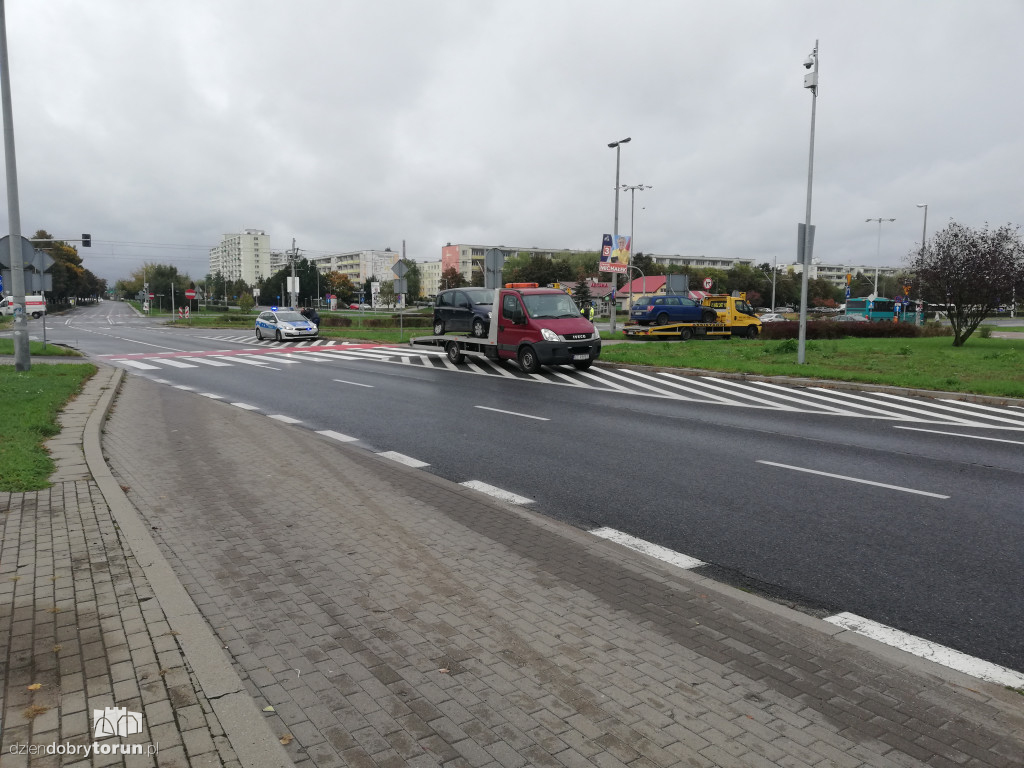 Stłuczka na rondzie Honorowych Dawców Krwi
