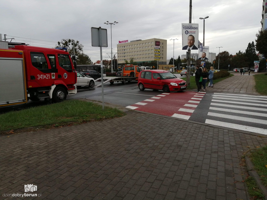 Kolizja na rondzie Niepodległości w Toruniu