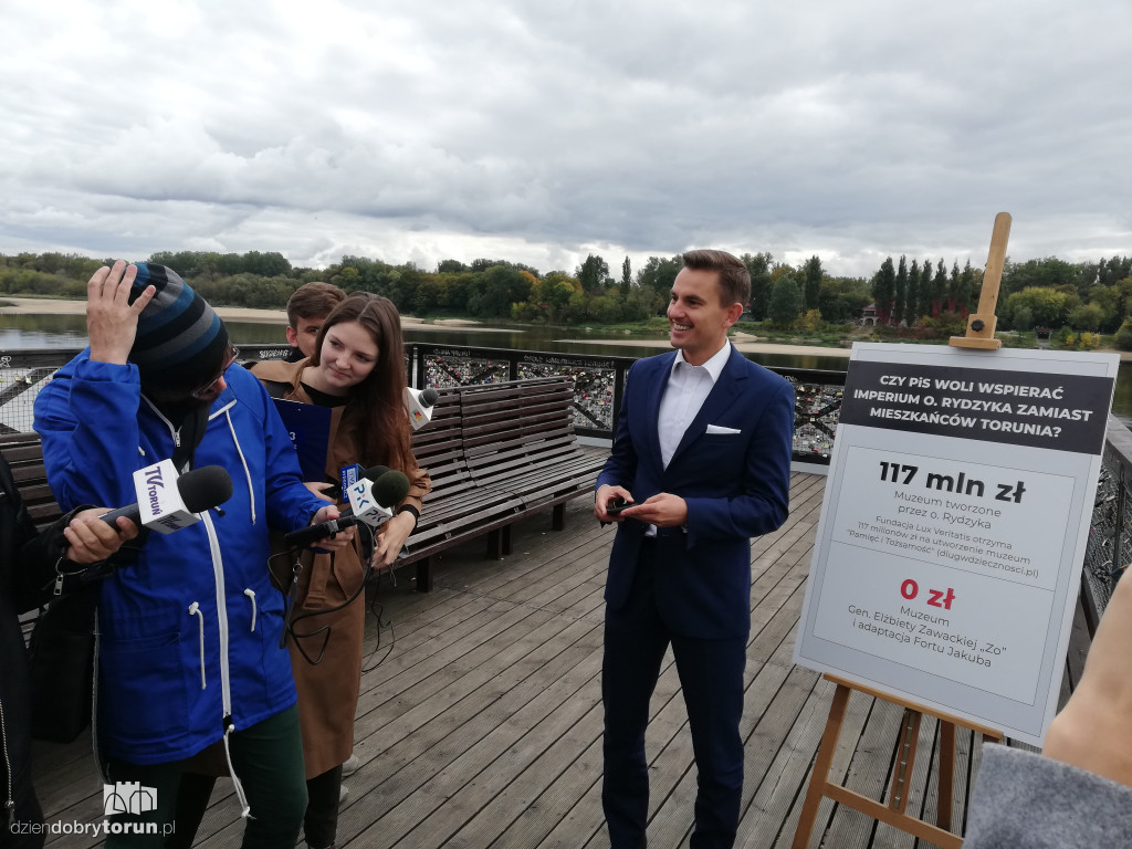 Konferencja prasowa Arkadiusza Myrchy
