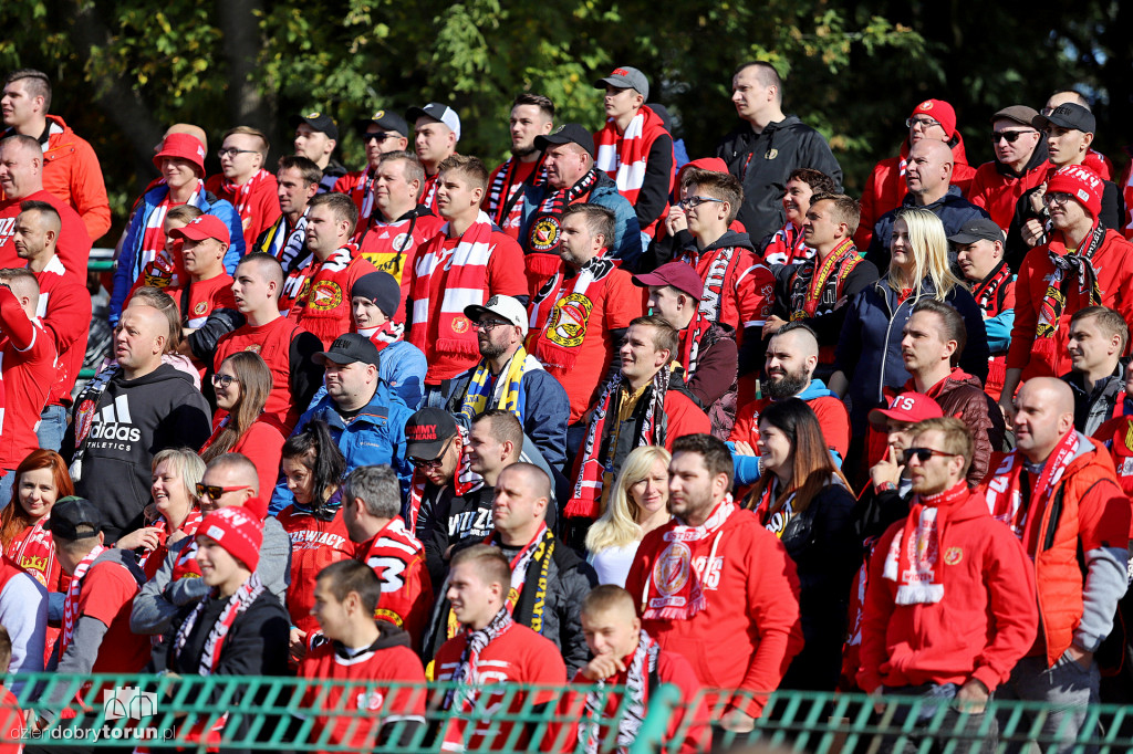 Kibice na meczu Elany z Widzewem