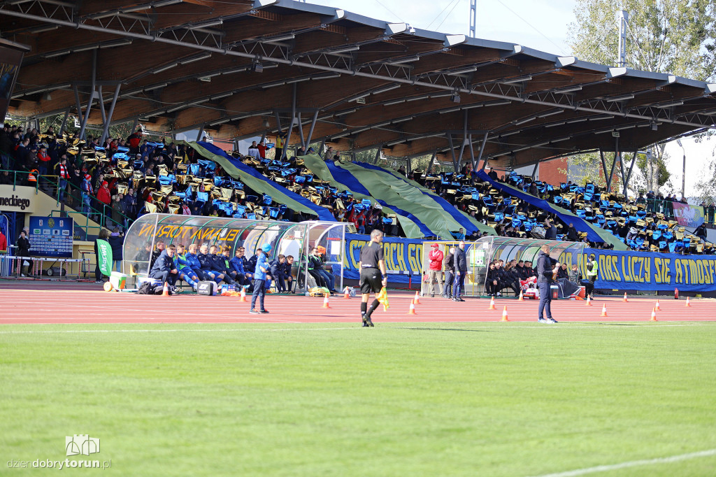 Kibice na meczu Elany z Widzewem