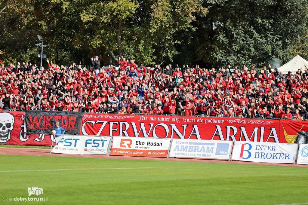 Kibice na meczu Elany z Widzewem