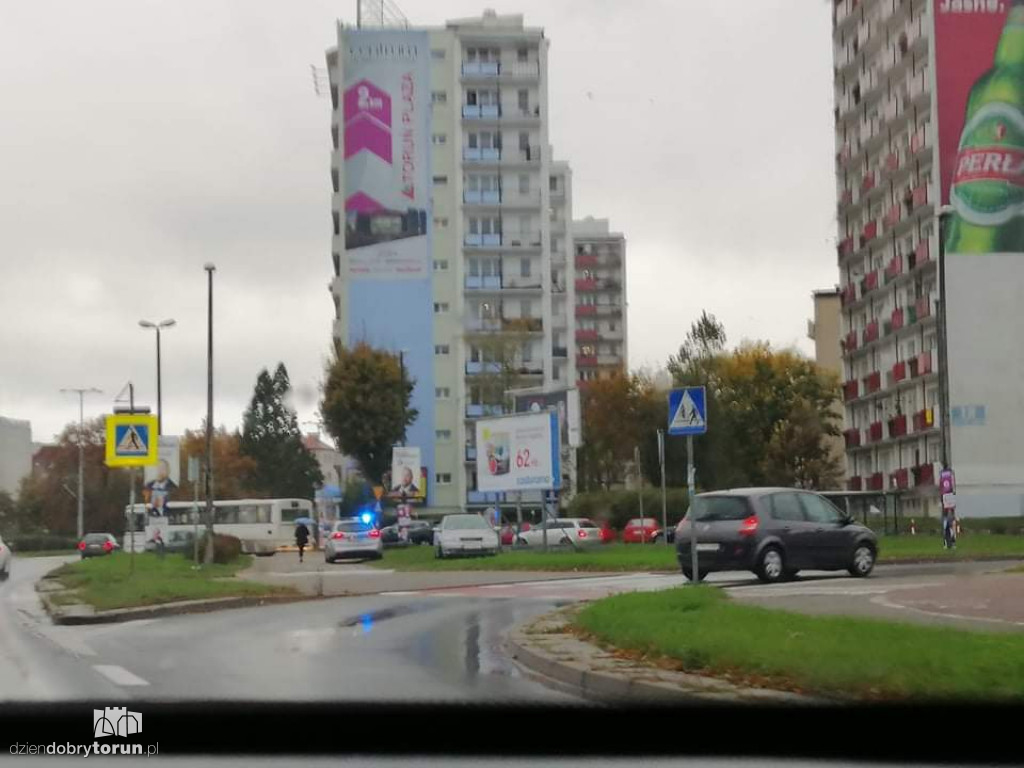 Kolizja aut na placu Niepodległości
