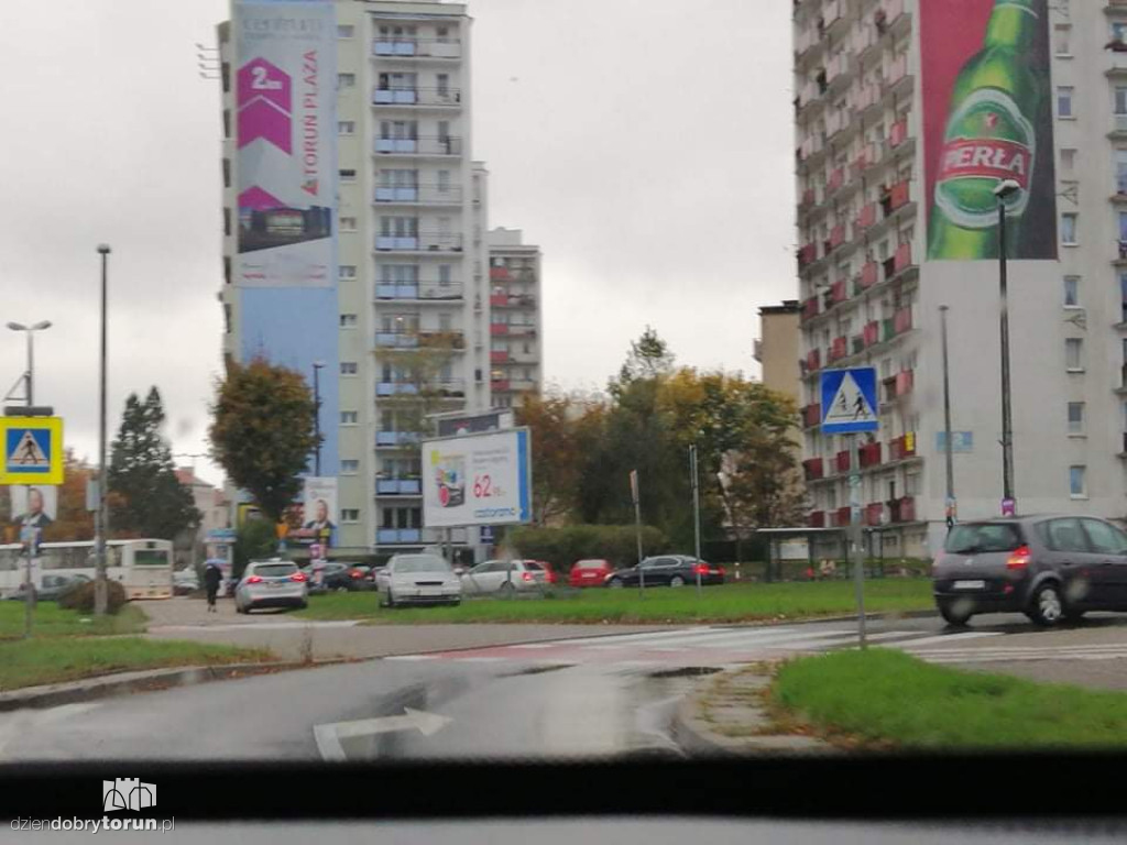 Kolizja aut na placu Niepodległości