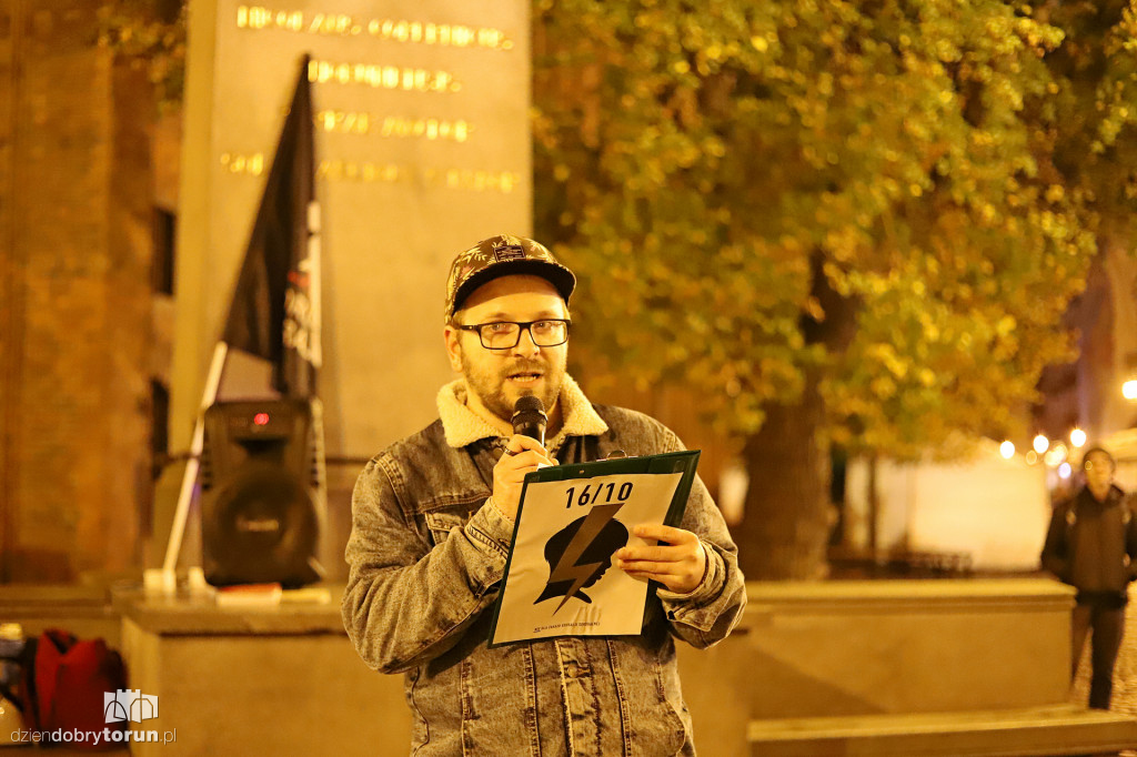 Protest przeciw ustawie edukacji seksualnej