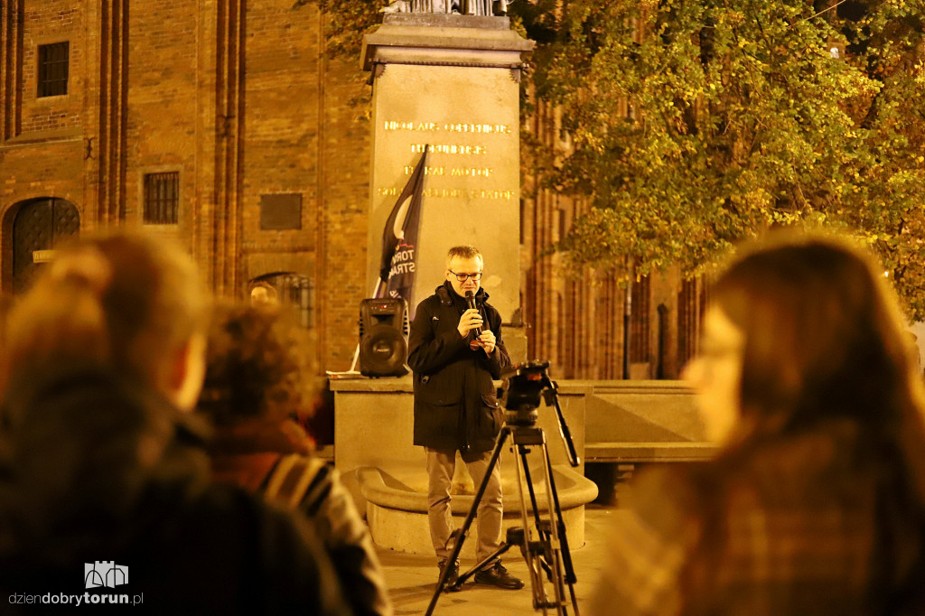 Protest przeciw ustawie edukacji seksualnej