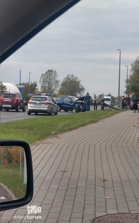 Groźna kolizja przy ul. Broniewskiego