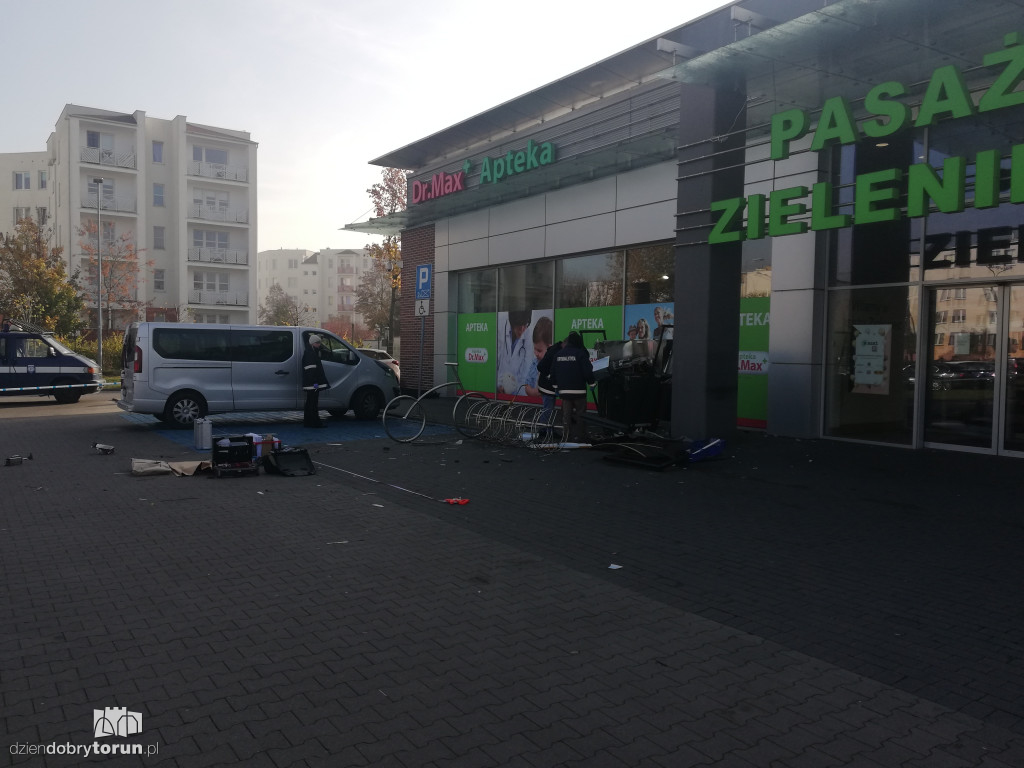 Włamanie do bankomatu przy Zieleńcu
