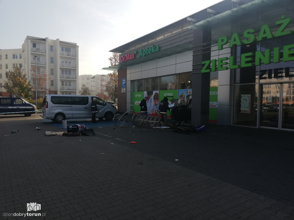 Włamanie do bankomatu przy Zieleńcu