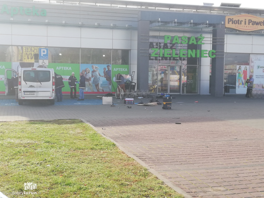 Włamanie do bankomatu przy Zieleńcu