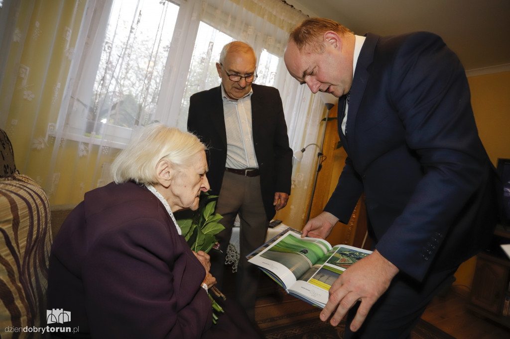 Piotr Całbecki odwiedził stulatkę
