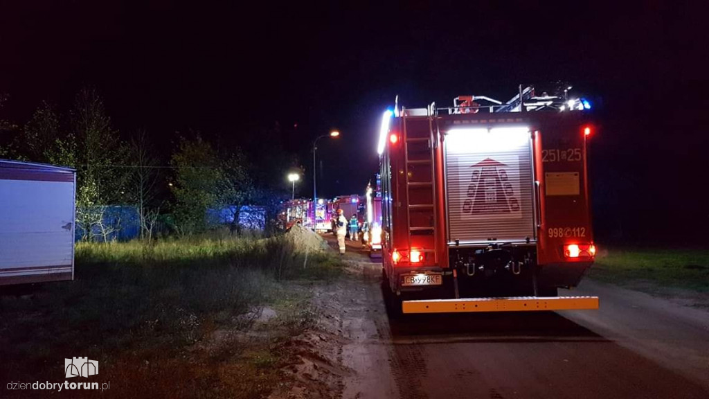 Pożar składu maszyn budowlanych
