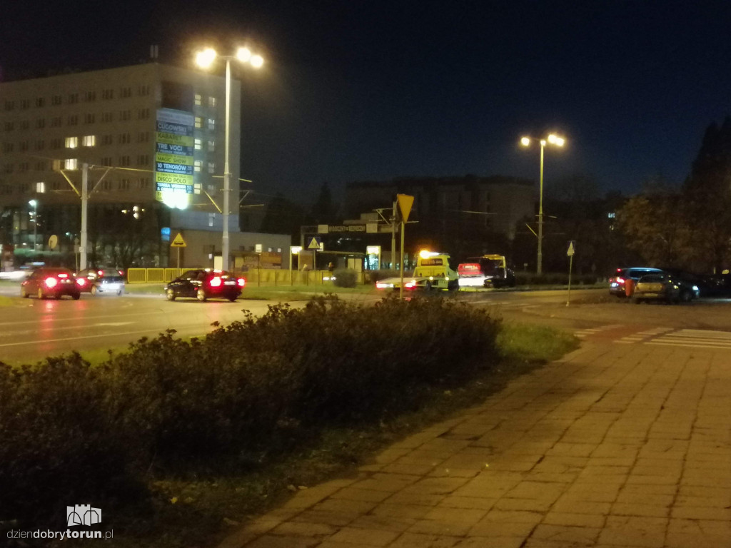 Groźne zderzenie na Alei 700-lecia w Toruniu