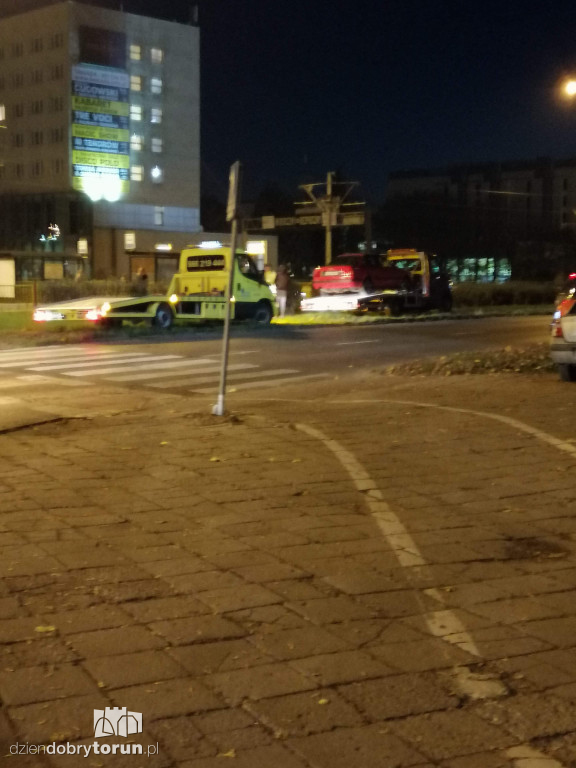 Groźne zderzenie na Alei 700-lecia w Toruniu