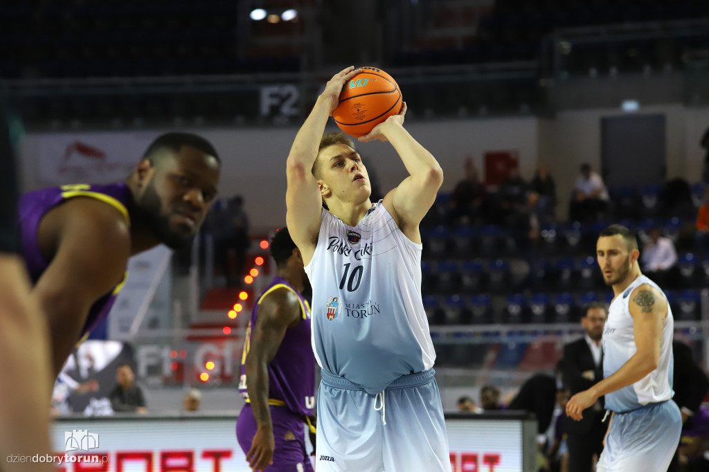 Polski Cukier 105:122 UNET Holon
