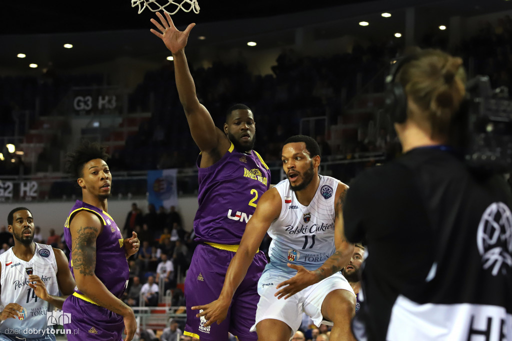 Polski Cukier 105:122 UNET Holon