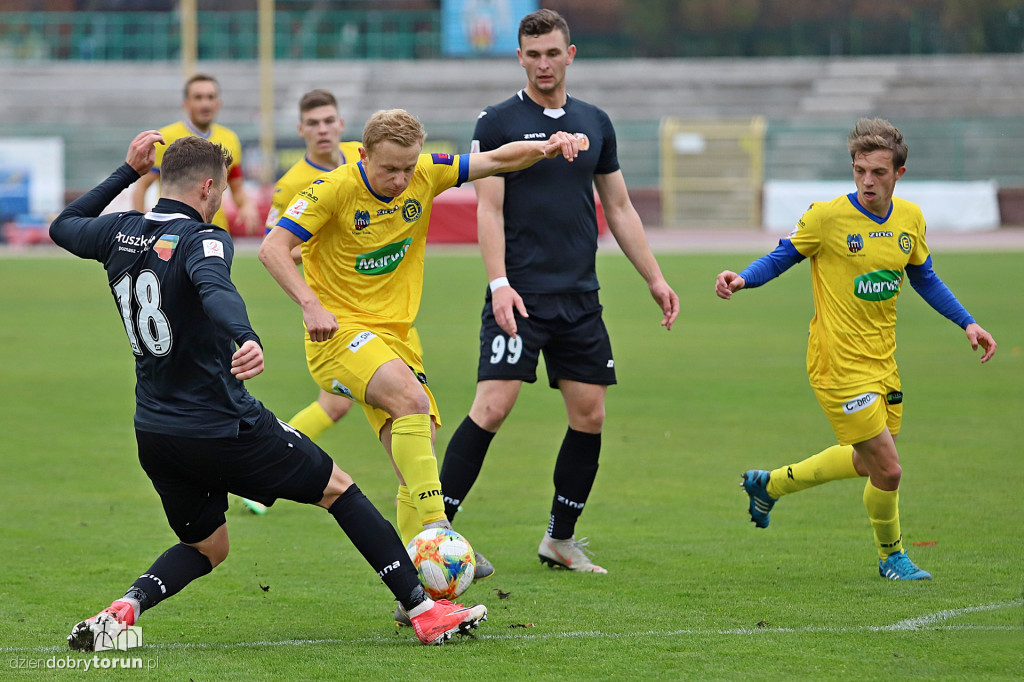 Elana Toruń 2 : 1 Znicz Pruszków