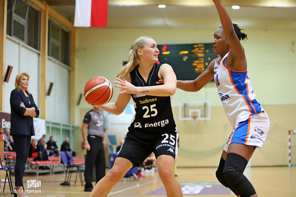 Energa Toruń 79 : 83 Enea AZS Poznań