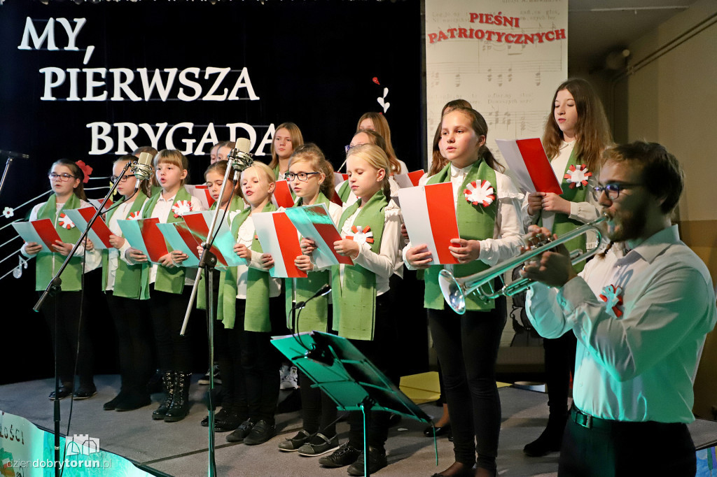 Wspólne Śpiewanie Pieśni Patriotycznych