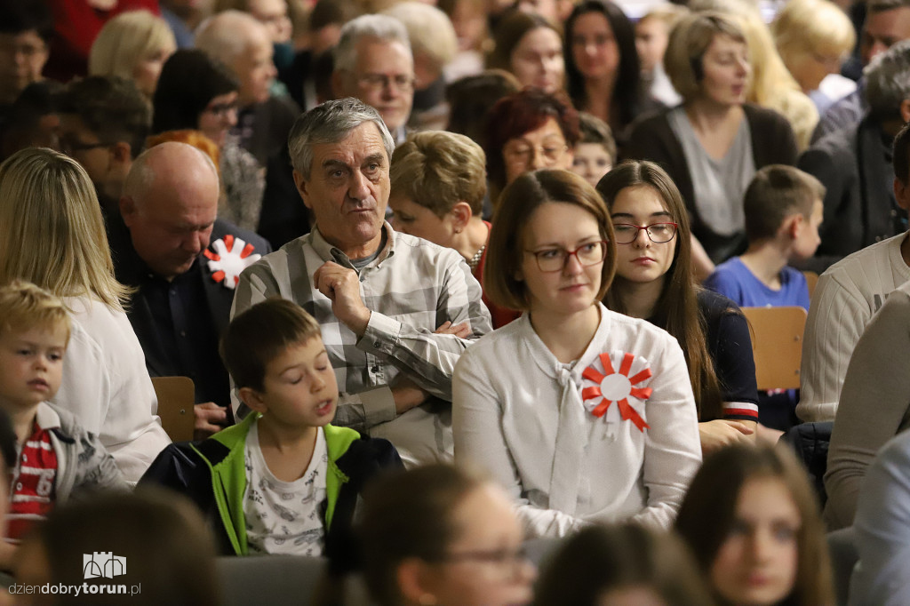 Wspólne Śpiewanie Pieśni Patriotycznych