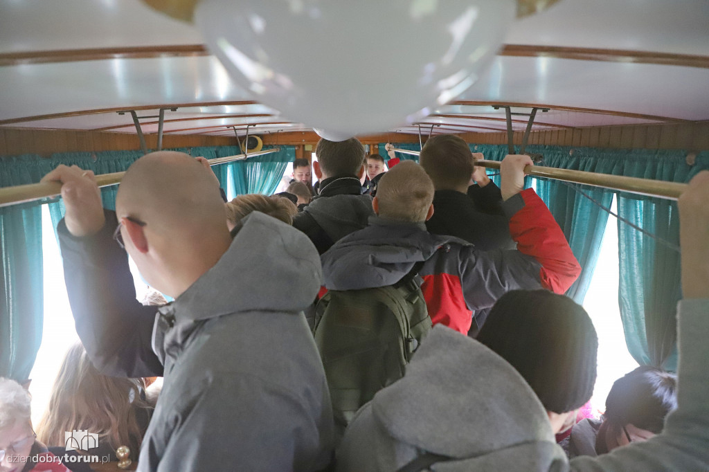 Rozśpiewany patriotycznie tramwaj