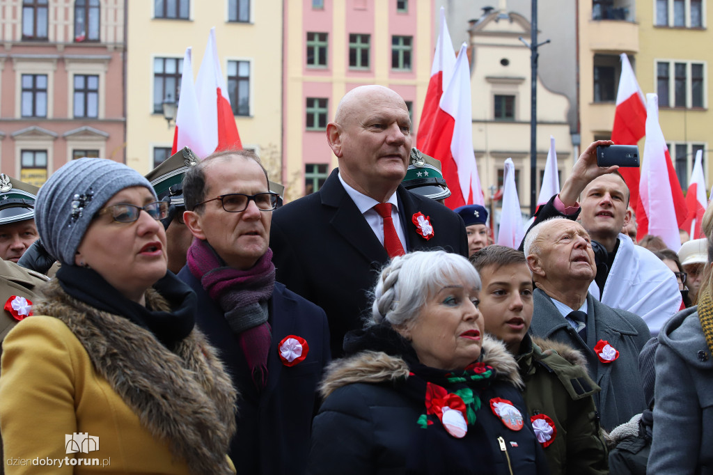Wspólne odśpiewanie hymnu narodowego