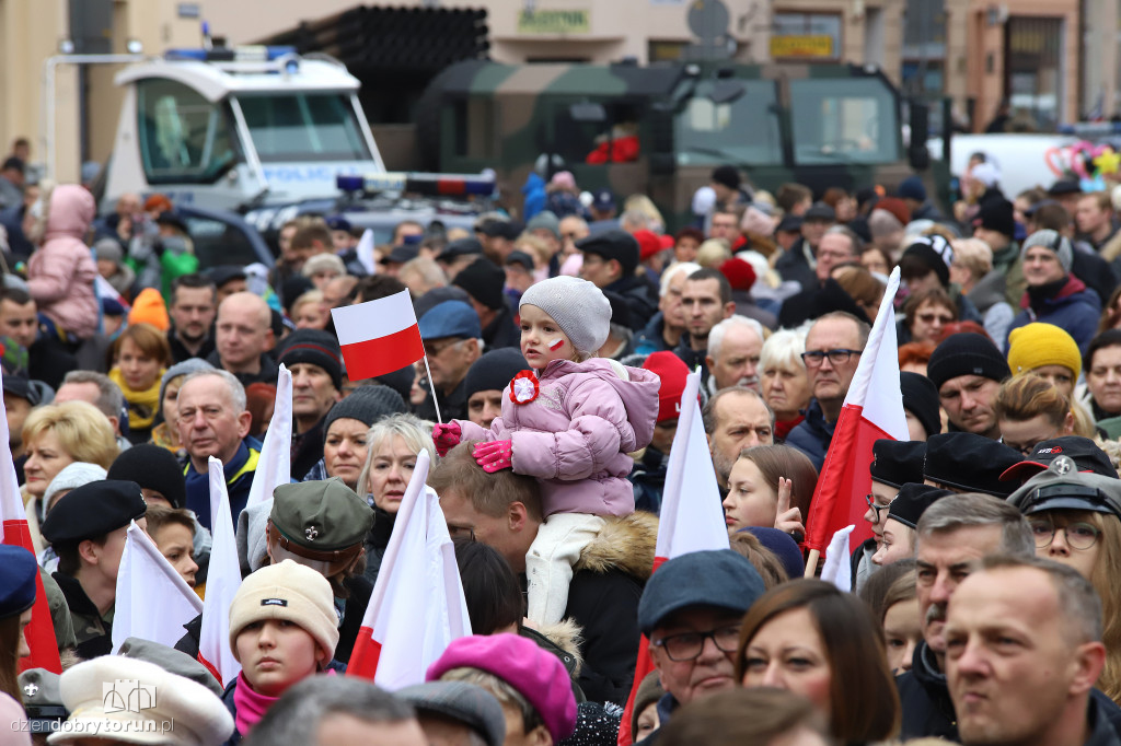 Wspólne odśpiewanie hymnu narodowego