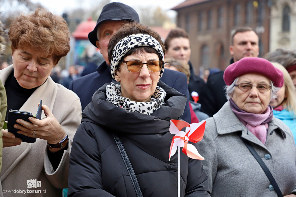 Przemarsz pod pomnik Józefa Piłsudskiego