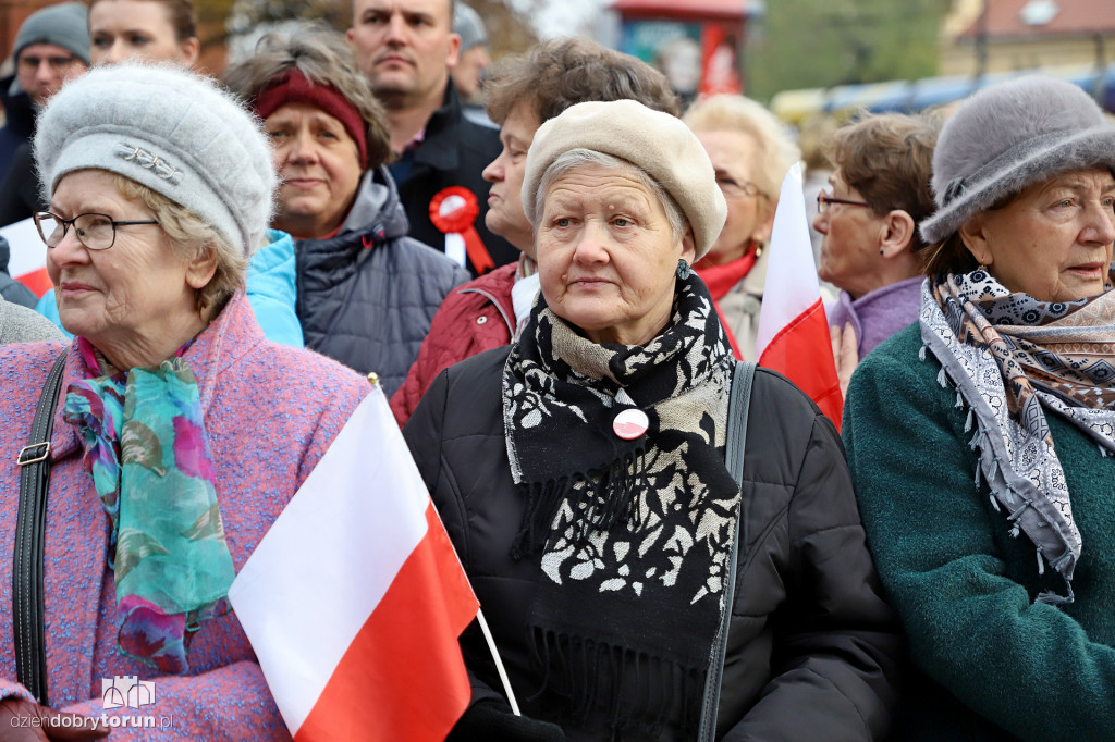 Przemarsz pod pomnik Józefa Piłsudskiego