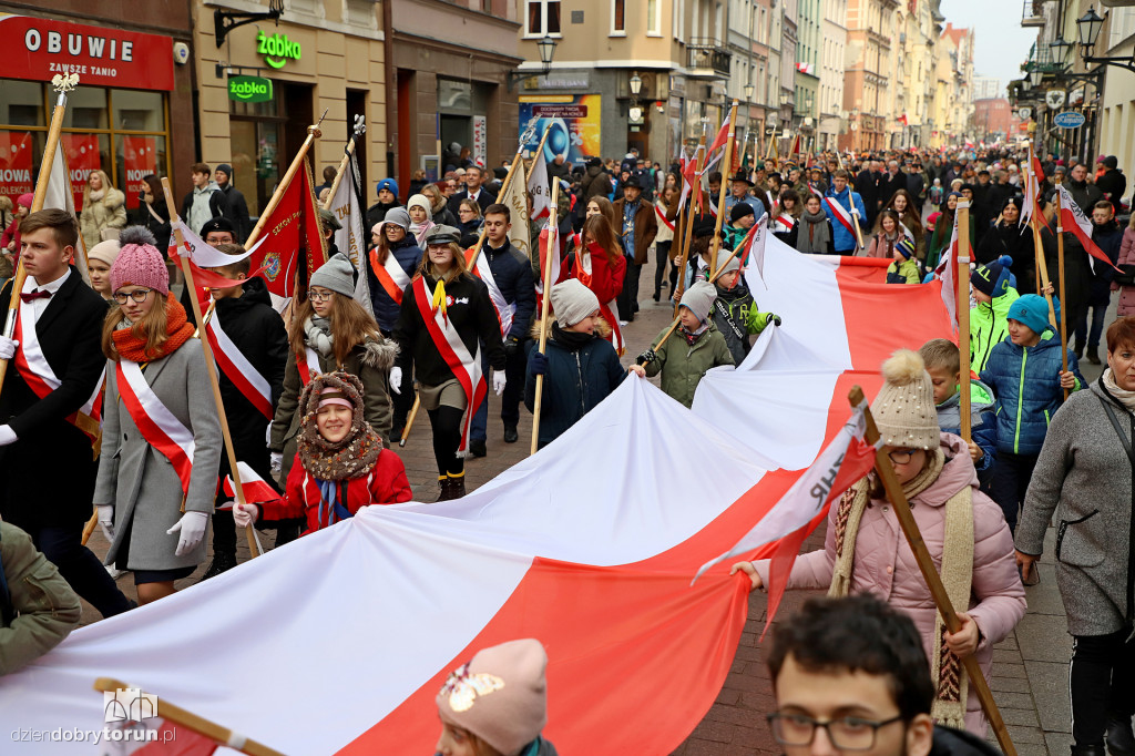Przemarsz pod pomnik Józefa Piłsudskiego