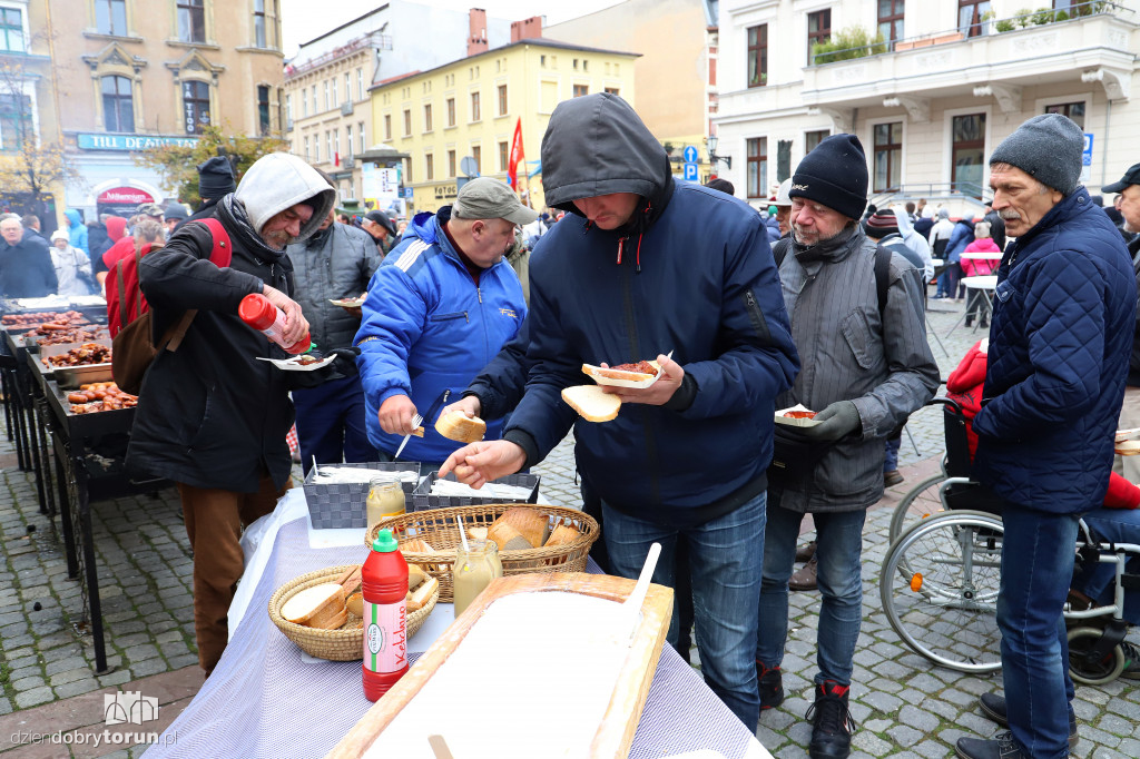 Piknik patriotyczny na Rynku Nowomiejskim
